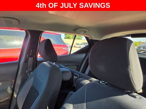 Used 2019 Nissan Kicks SV FWD image 5