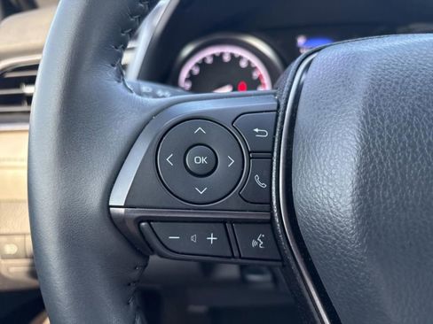 Used 2024 Toyota Camry SE image 12