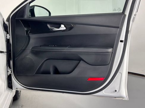Used 2023 Kia Forte GT-Line FWD image 9