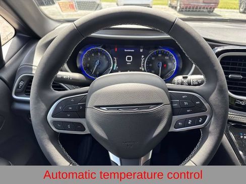 New 2027 Chrysler Pacifica Select FWD image 12
