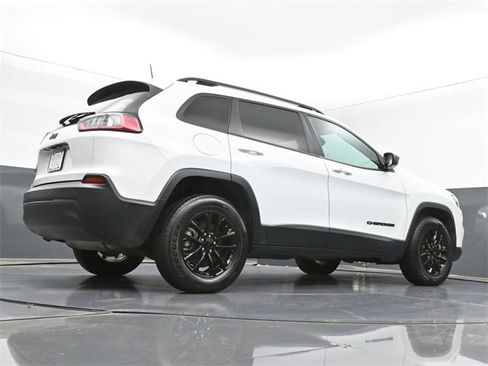 Used 2023 Jeep Cherokee Altitude Lux image 41