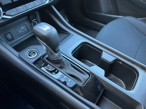 Used 2025 Nissan Sentra S image 16