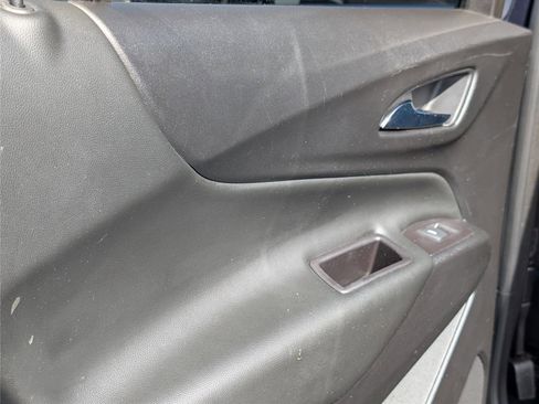 Used 2021 Chevrolet Equinox LT image 26