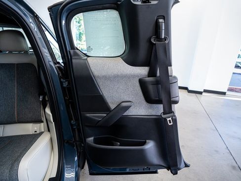 Used 2022 MAZDA MX-30 Electric w/ Premium Package image 49