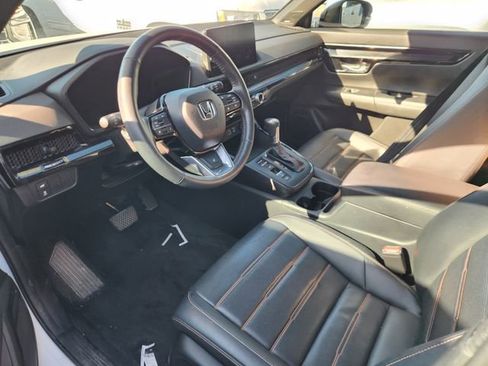 Used 2024 Honda CR-V Sport Touring image 8