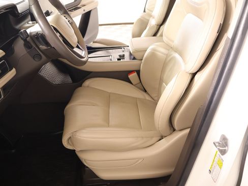 Used 2022 Lincoln Aviator Reserve w/ Equipment Group 201A AWD/4WD image 12