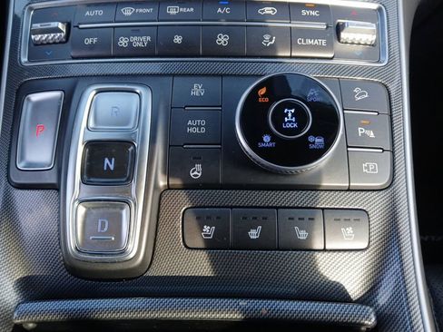 Used 2023 Hyundai Santa Fe Limited AWD/4WD image 25