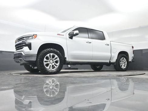 Used 2022 Chevrolet Silverado 1500 LTZ w/ LTZ Premium Package AWD/4WD image 26