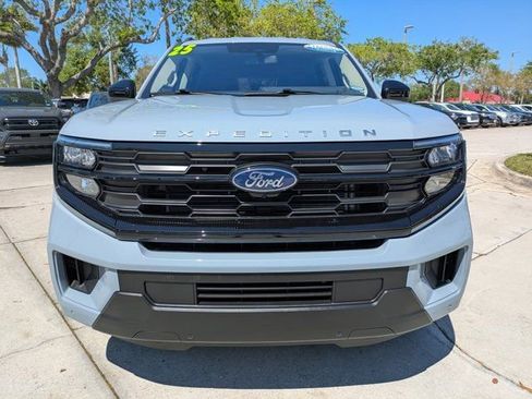 Certified 2025 Ford Expedition Active AWD/4WD image 15