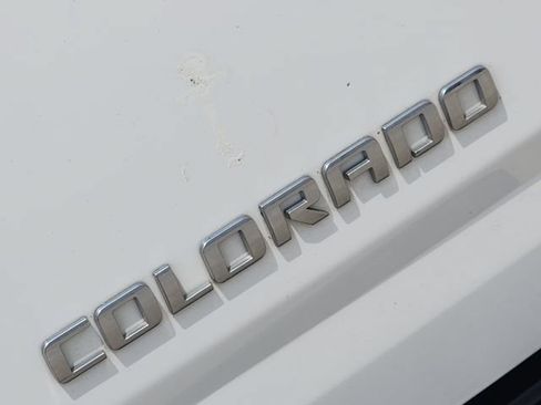 Used 2020 Chevrolet Colorado W/T w/ WT Convenience Package RWD image 11