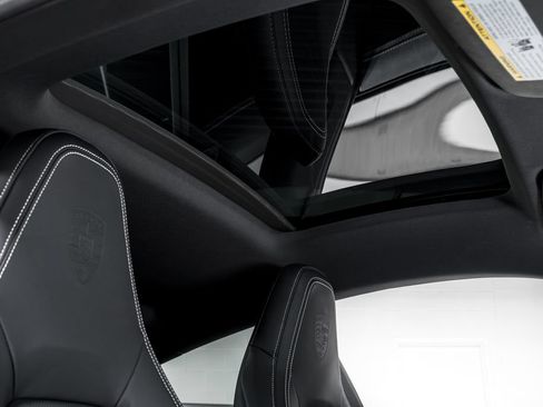 Used 2025 Porsche 911 Carrera RWD image 38