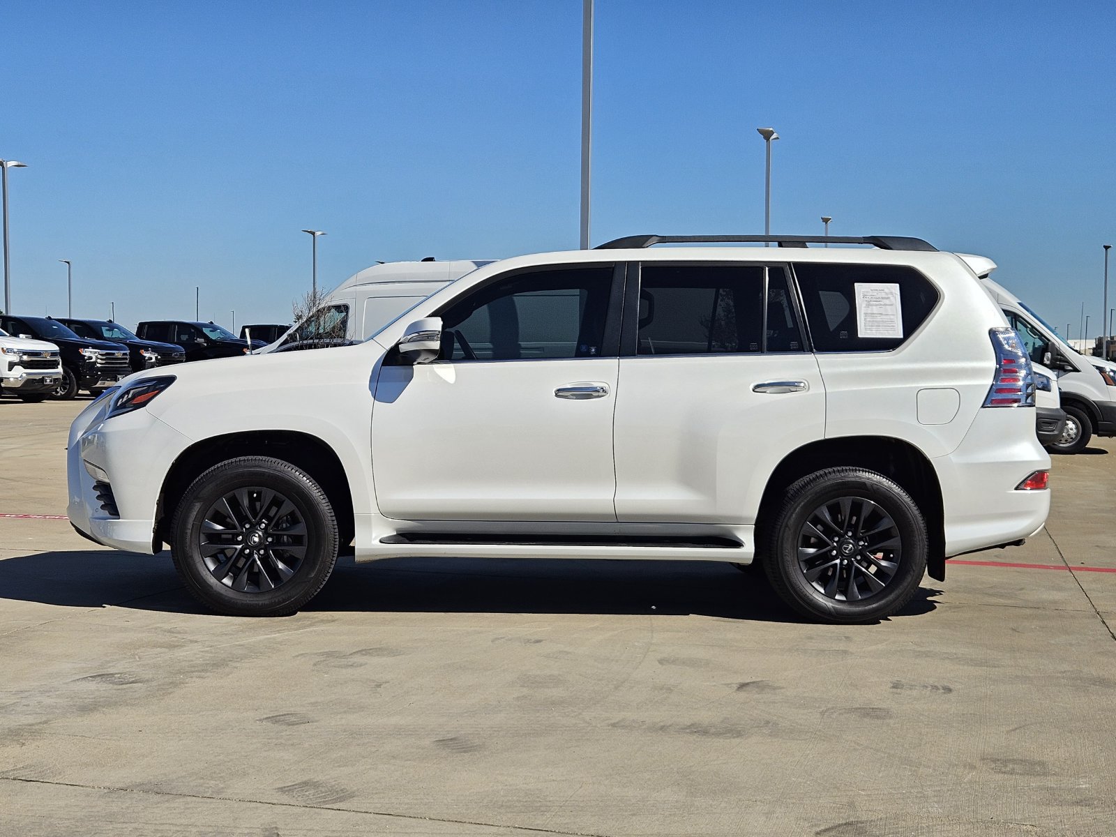 Used 2023 Lexus GX 460 Premium w/ Premium Plus Package AWD/4WD image 3