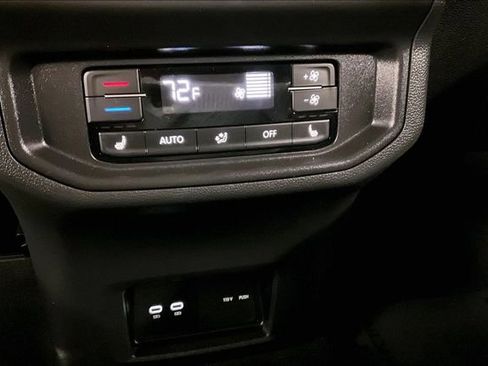 Used 2025 Volkswagen Atlas SEL Premium R-Line image 34