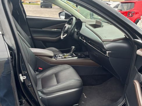 Used 2023 MAZDA CX-30 AWD 2.5 S w/ Premium Package image 3