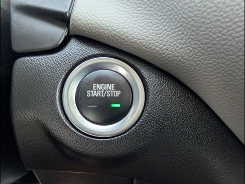 Used 2023 Chevrolet Equinox LT w/ Driver Convenience Package AWD/4WD image 8