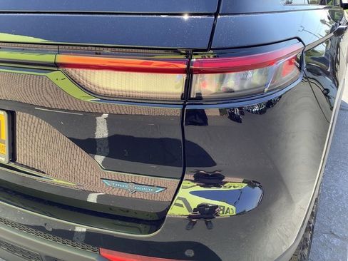 New 2023 Jeep Grand Cherokee Trailhawk w/ Luxury Tech Group III image 50