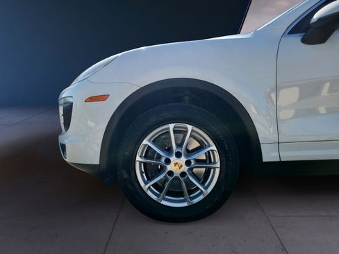 Used 2016 Porsche Cayenne image 9