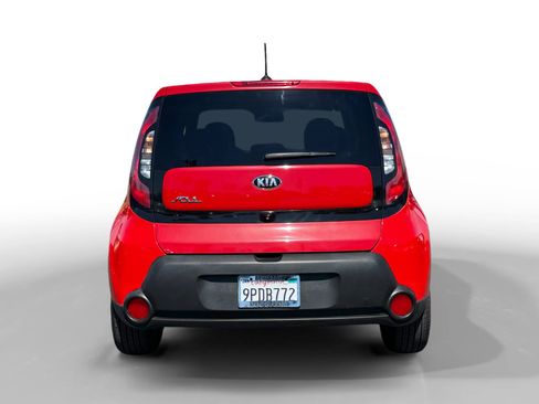 Used 2015 Kia Soul + FWD image 4