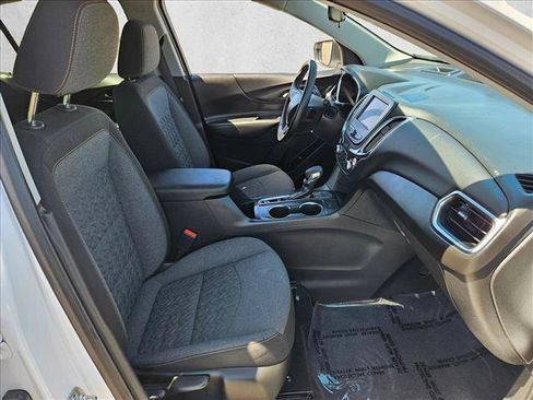 Used 2024 Chevrolet Equinox LT FWD image 25