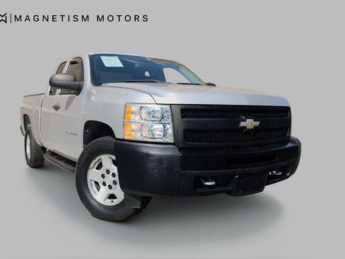 Used 2011 Chevrolet Silverado 1500 W/T image 9