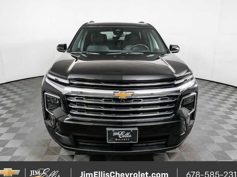 Certified 2025 Chevrolet Traverse LT AWD/4WD image 24