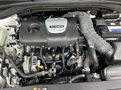 Used 2018 Hyundai Elantra GT Sport FWD image 23