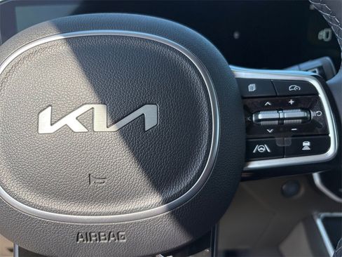 New 2025 Kia Carnival image 26