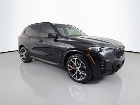 New 2026 BMW X5 xDrive40i w/ M Sport Package AWD/4WD image 3