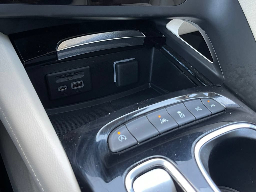 Used 2023 Buick Envision Avenir FWD image 19