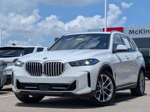 Used 2025 BMW X5 xDrive50e AWD/4WD image 2