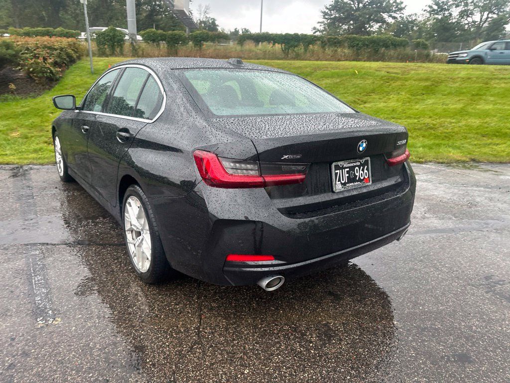 Used 2025 BMW 330i xDrive Sedan AWD/4WD image 17