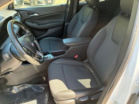Used 2025 Buick Encore GX Preferred FWD image 34