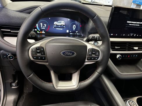 New 2026 Ford Explorer Active w/ Active Comfort Package RWD image 15