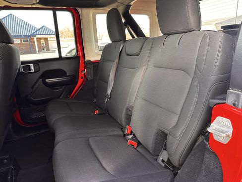 Used 2019 Jeep Wrangler Unlimited Sport S image 11