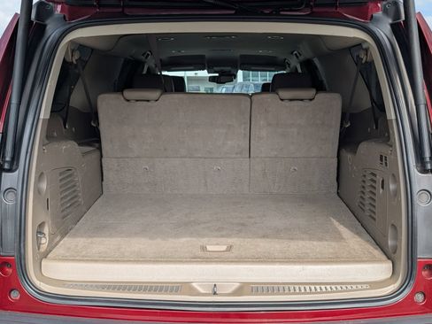 Used 2020 Chevrolet Suburban Premier RWD image 25
