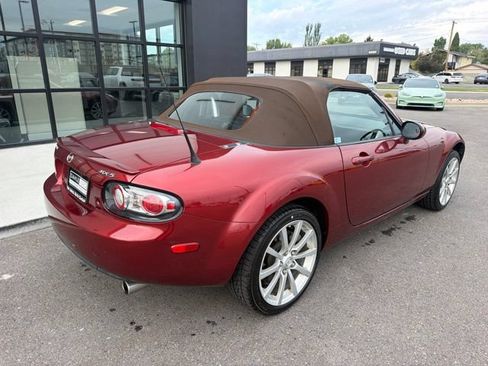 Used 2008 MAZDA MX-5 Miata Grand Touring w/ Premium Pkg RWD image 6