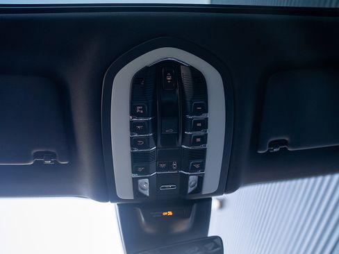 Certified 2020 Porsche Macan S AWD/4WD image 10
