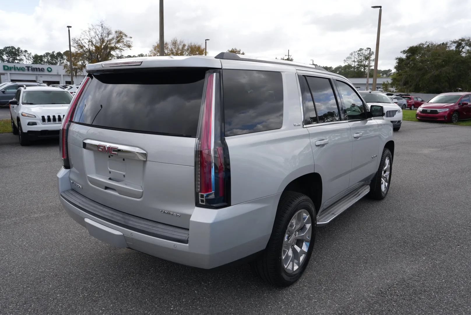 Used 2015 GMC Yukon SLE w/ Convenience Package RWD image 5