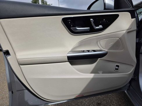 Used 2023 Mercedes-Benz C 300 Sedan image 16