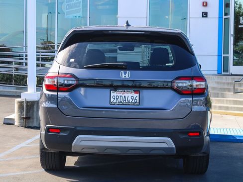 Used 2025 Honda Pilot EX-L image 8