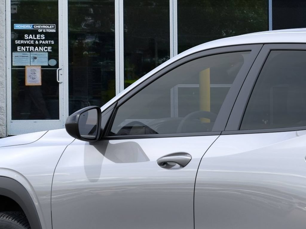 New 2026 Chevrolet Trax RS w/ Driver Confidence Package FWD image 12