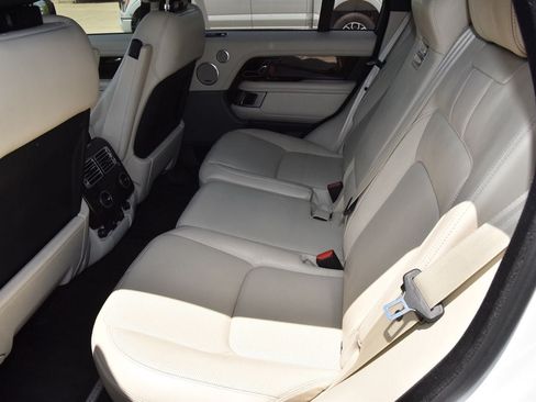 Used 2018 Land Rover Range Rover HSE AWD/4WD image 11
