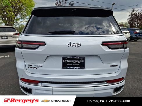 Used 2023 Jeep Grand Cherokee L Summit AWD/4WD image 6