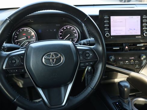 Used 2021 Toyota Camry SE image 17