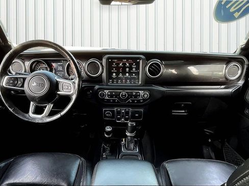 Used 2019 Jeep Wrangler Unlimited Sahara w/ Dual Top Group AWD/4WD image 7