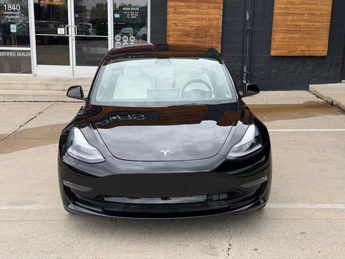 Used 2022 Tesla Model 3 Long Range AWD/4WD image 8