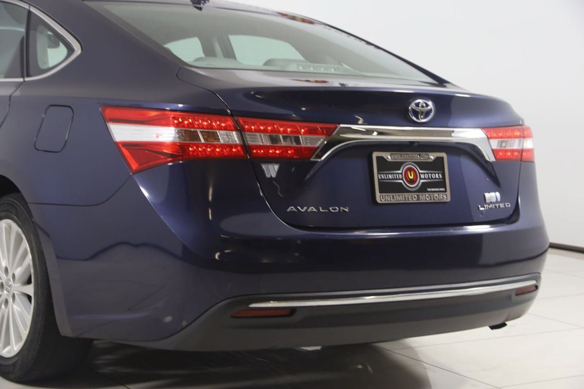Used 2014 Toyota Avalon Limited w/ Technology Package FWD image 21