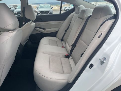 Used 2025 Nissan Altima 2.5 SV image 27