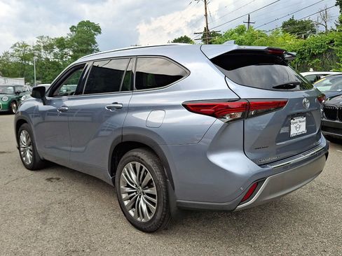 Used 2021 Toyota Highlander Platinum AWD/4WD image 4