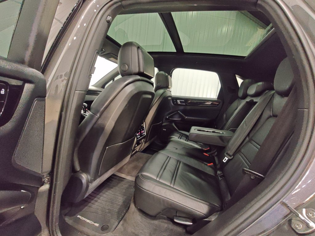 Used 2019 Porsche Cayenne S AWD/4WD image 29